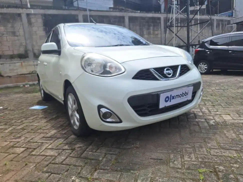 DP MURAH Nissan March 1.2 L Bensin-AT 2016 Putih CKIMB