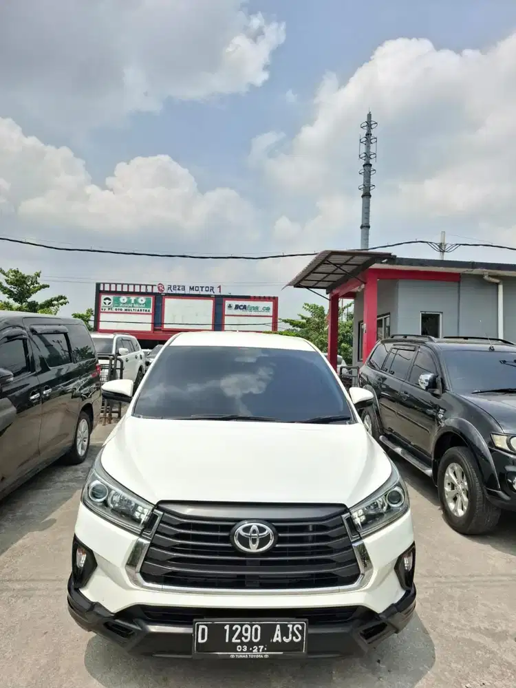 Innova 2022 V bensin matic. Km 65rb antik