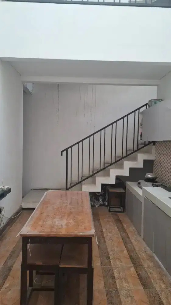 KOST KARYAWAN/TIPALEM 33