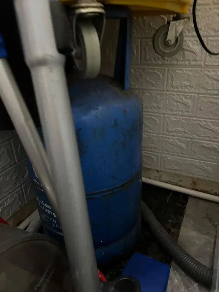 Tabung gas biru
