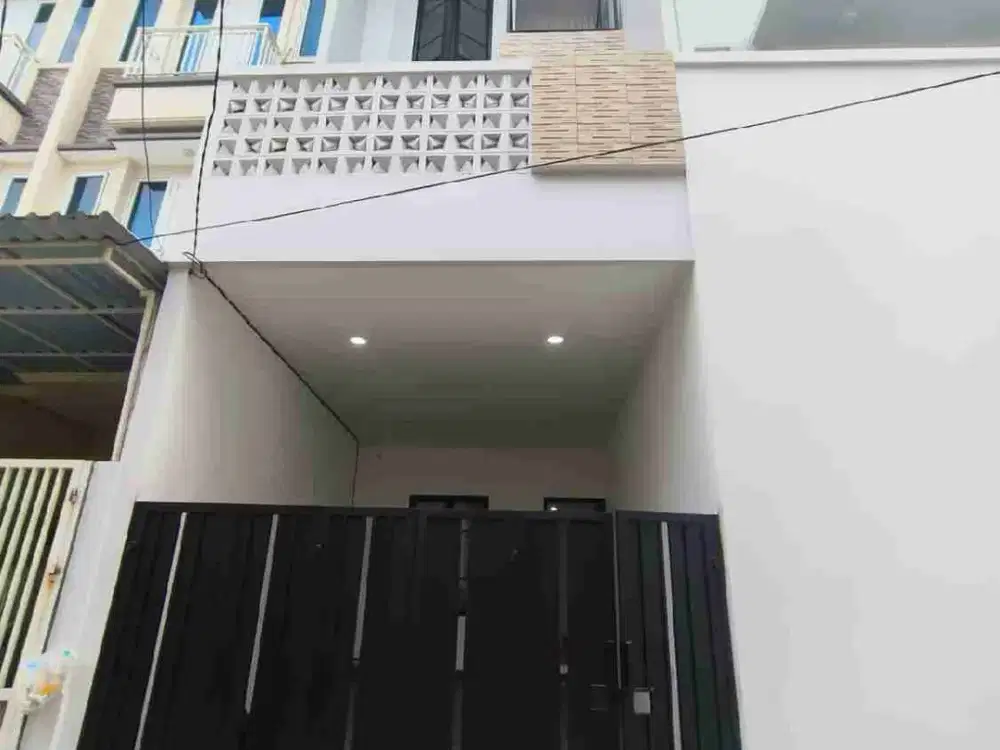 Rumah Baru 3 Lantai di Taman Ratu Jakbar 3+1 KT Akses Jalan 2 Mobil