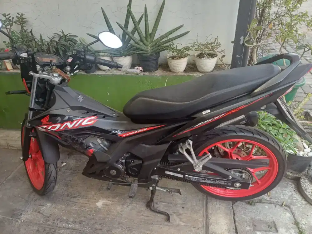 DIJUAL HONDA SONIC 150R TAHUN 2021