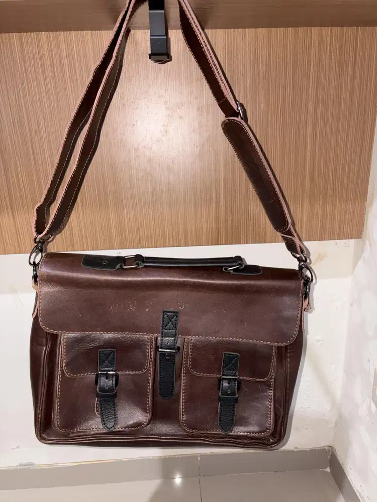 Tas Kulit Asli Model Messenger Bag Warna Cokelat