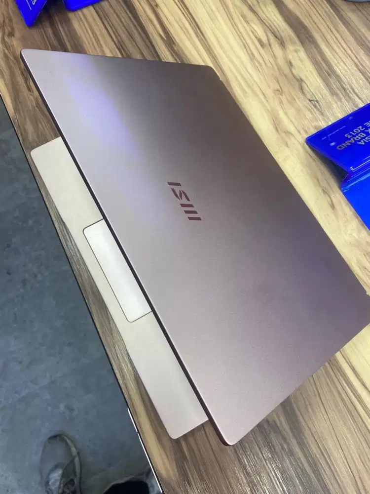 Laptop MSI MODERN 14