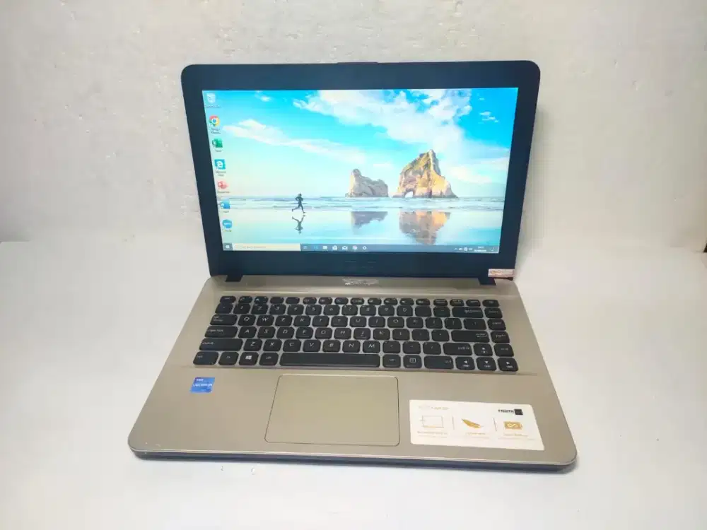 B1112 Asus X441M N4000 Ram 4GB ssd 128GB ada ws sudut dan tengah