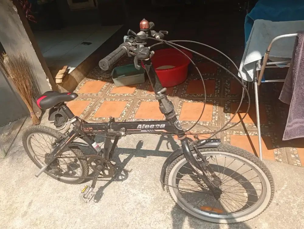 Speda lipat bekas