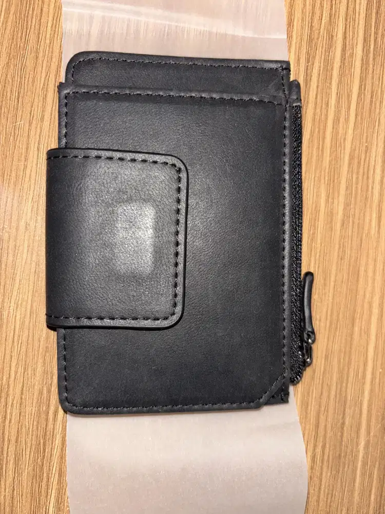 DNAC Bifold Wallet with Zipper Pocket and Elastic Card Slot