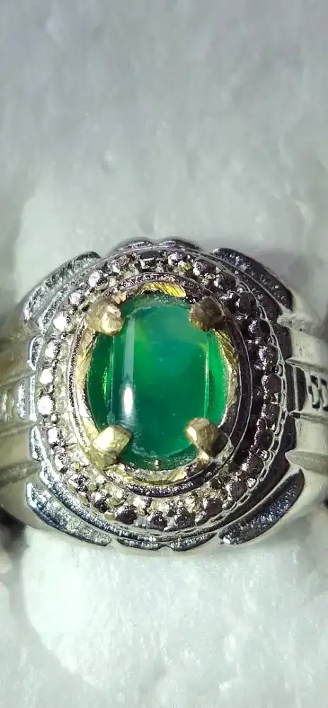 Natural Emerald Colombia HQ
