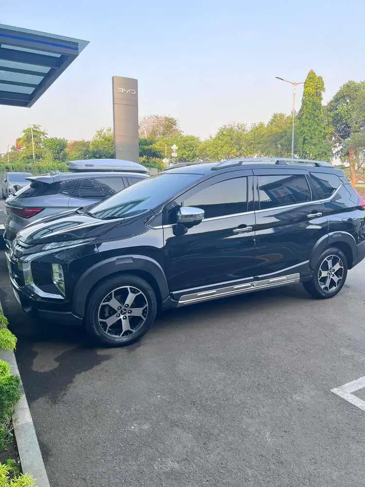 Mitsubishi Xpander Cross Plus AT 2021  Hitam