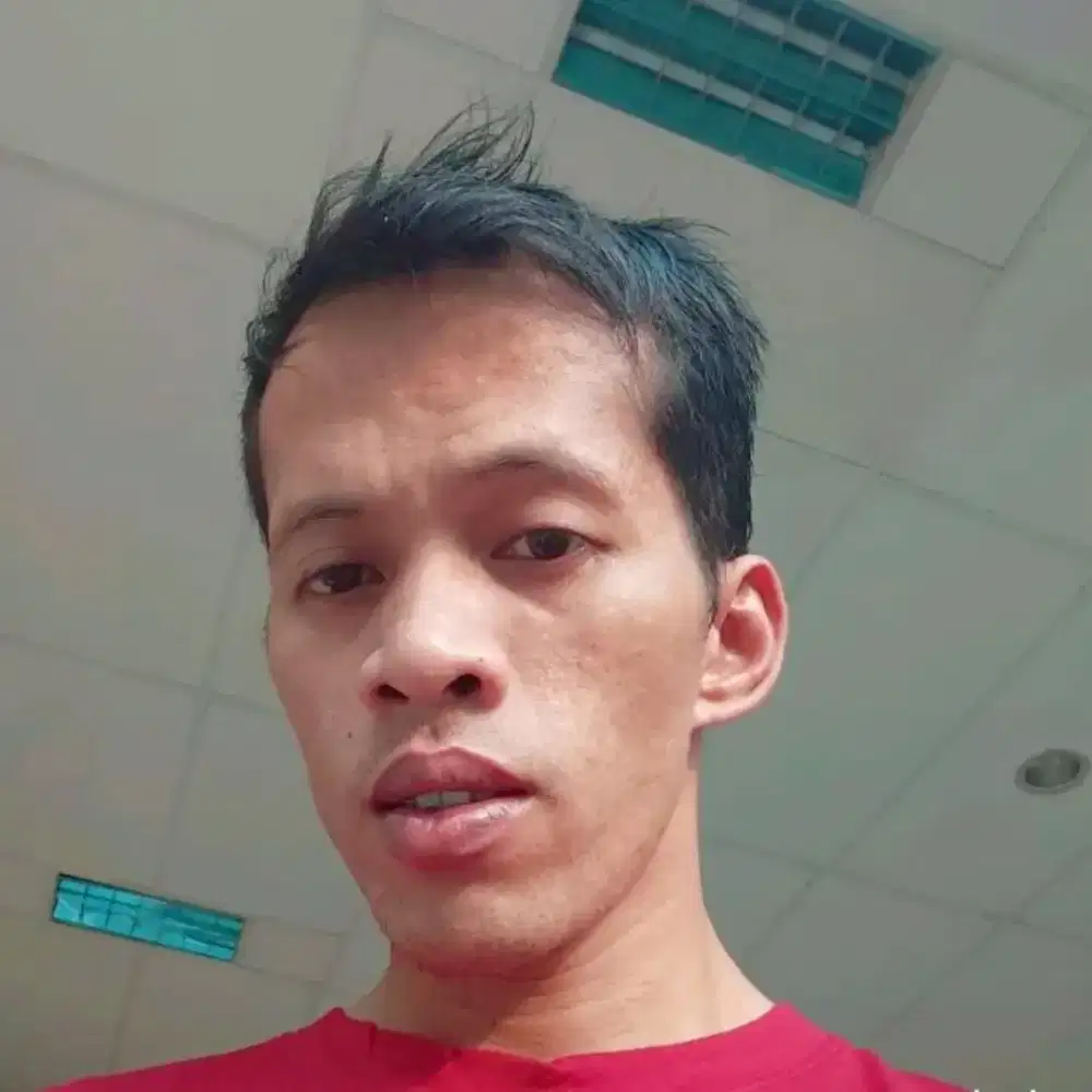 Cari pekerjaan sebagai koki masakan padang.