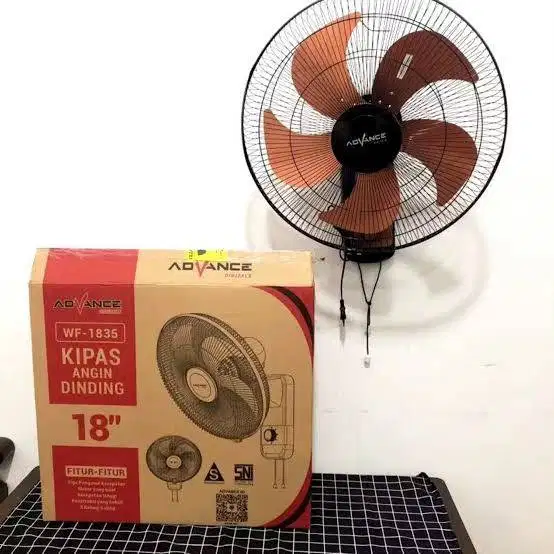 Kipas angin wall fan 18 Advance