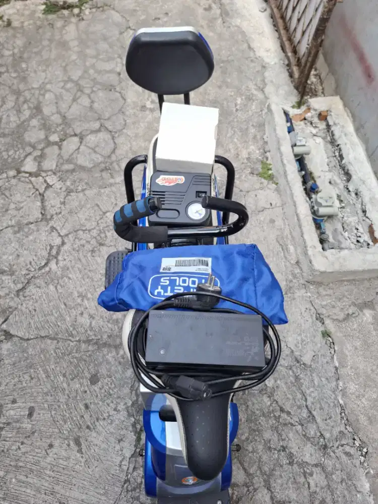 SepedaListrik merk Super Rider