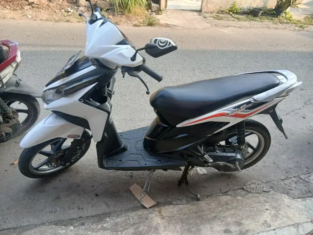 Honda vario techno 2011 lengkap mesin sehat .