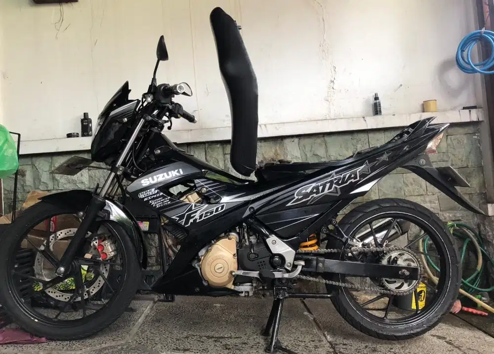 Satria fu150 scd2 tahun 2014FL hitam