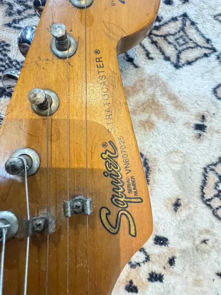 Dijual gitar squier korea original