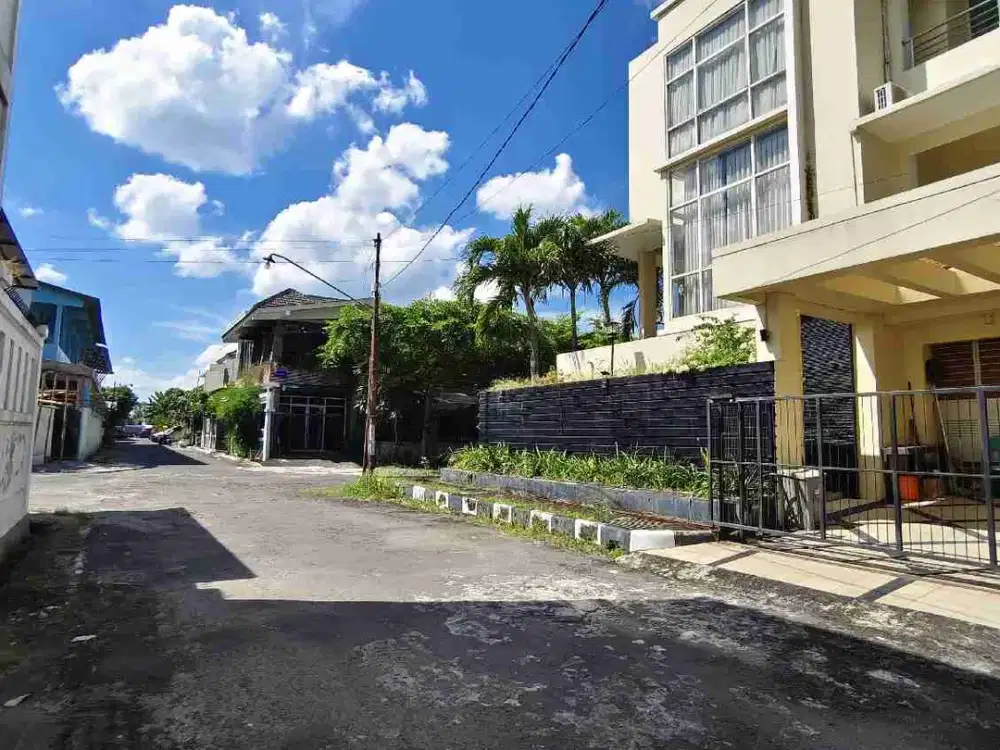 rumah mewah murah laweyan solo