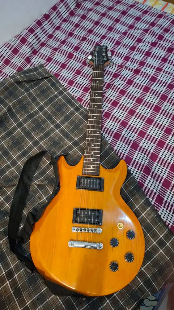 Ibanez AX70, Original