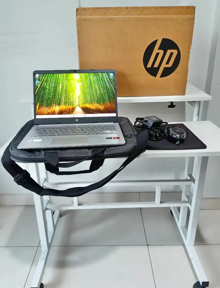 HP 14s( AMD Ryzen 5 5500U/16GB RAM/512GB SSD ) Slim. Full SET LIKE NEW
