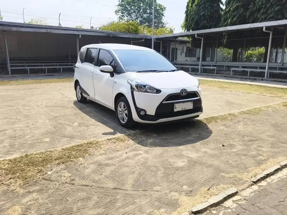 Sienta G MT low km 12rb-an