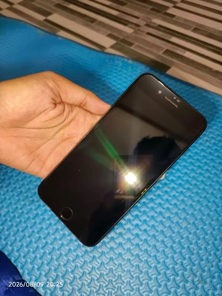 Iphone 7+ Second like new