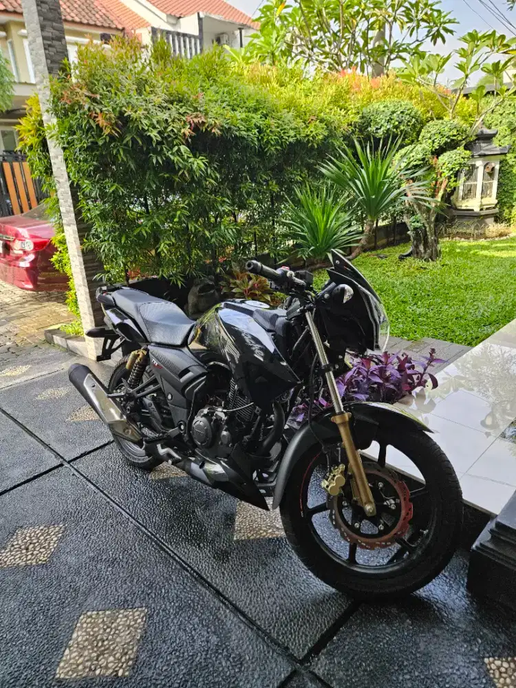 TVS Apache 180 baru ga jadi pakai