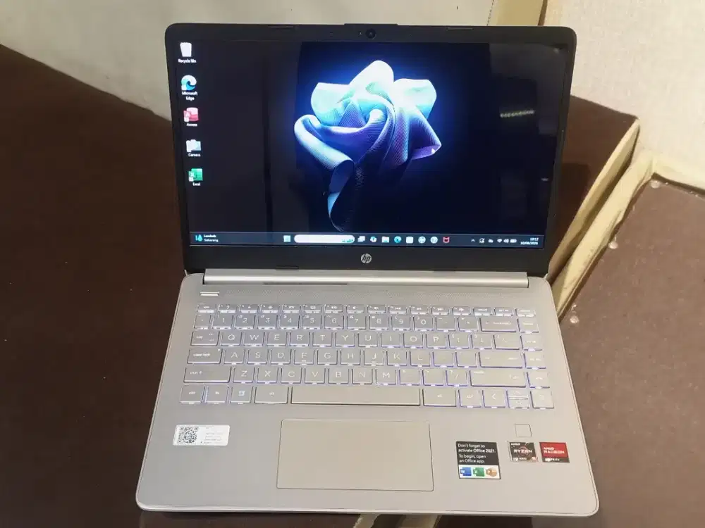 Laptop HP 14s fq2xxx, AMD Ryzen 5 5625U,Ram 8/512 GB
