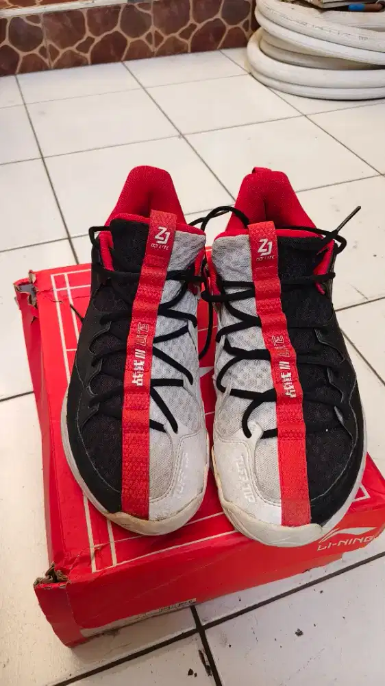 Sepatu badminton lining halbed 3 uk 45