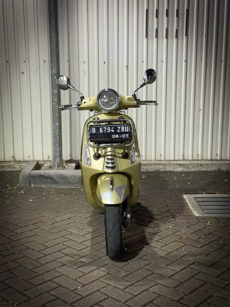 PIAGGIO VESPA PRIMAVERA ANNIVERSARY 75