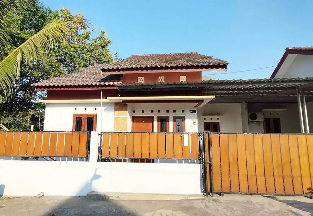 Rumah Nyaman dekat Jalan Raya LPMP