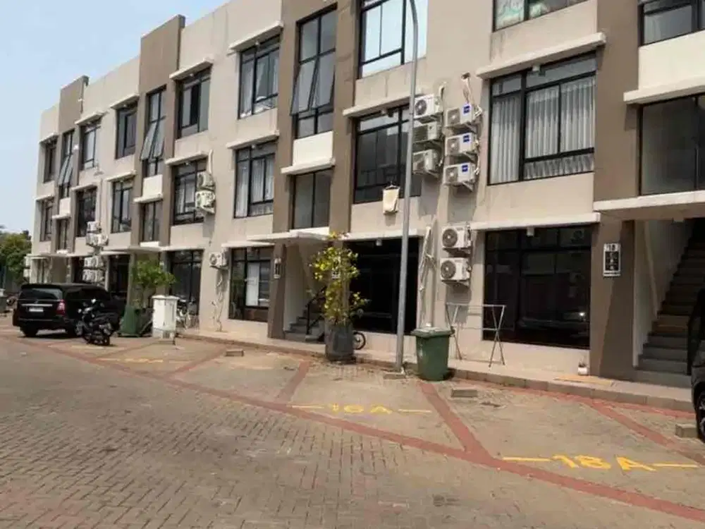 Disewakan Green Royal Condo House posisi di Lantai 2 ya !! Type 2 Br 5 x 10 m2 ada luas 50 m2 ada 2 kt 1 km unfurnished Siap huni!! Ayo survey yuk! nego yuk!