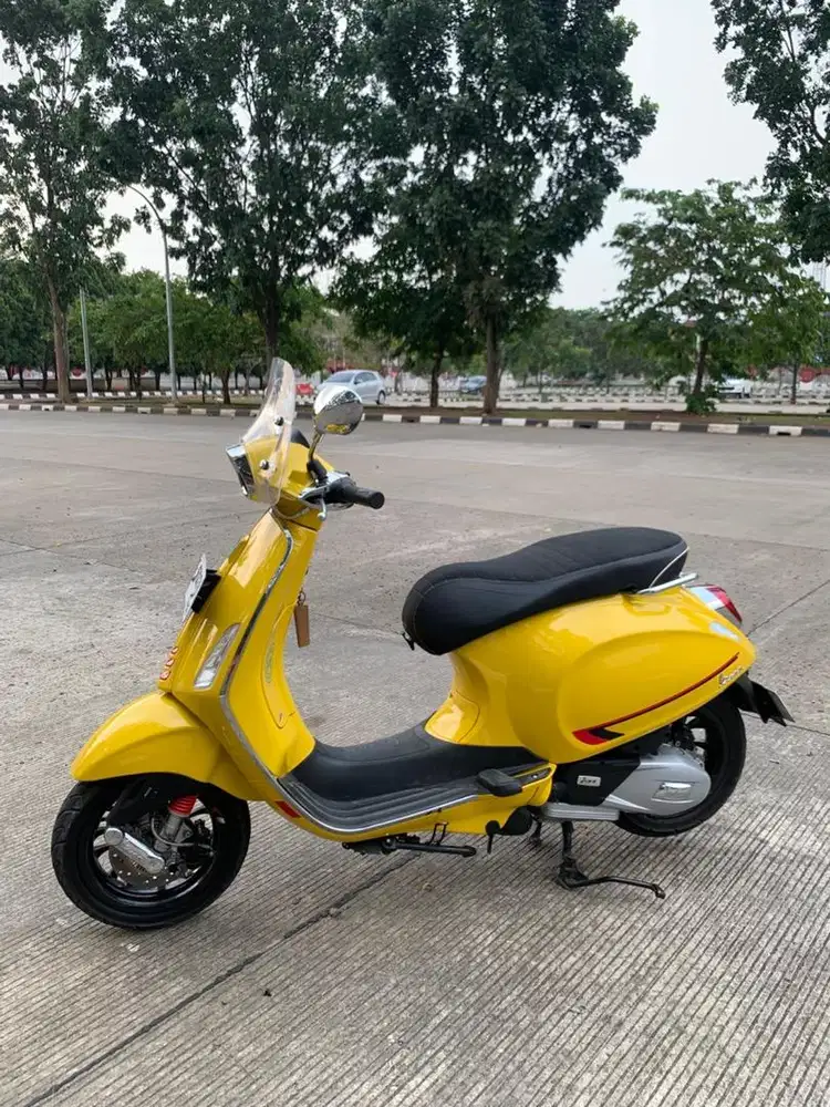 DIJUAL VESPA SPRINT 2020