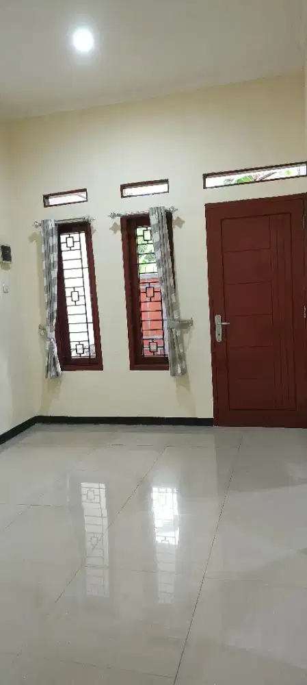 Kontrakan Ibu Nur Ternyaman Di Kali Suren