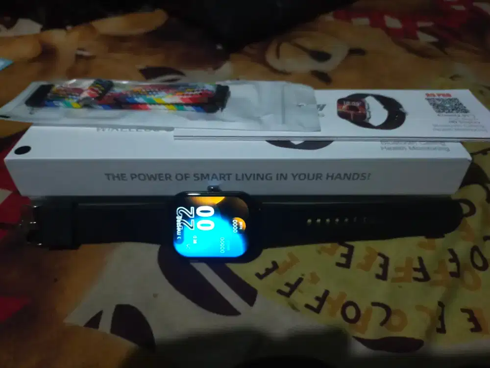 Jam tangan smartwatch