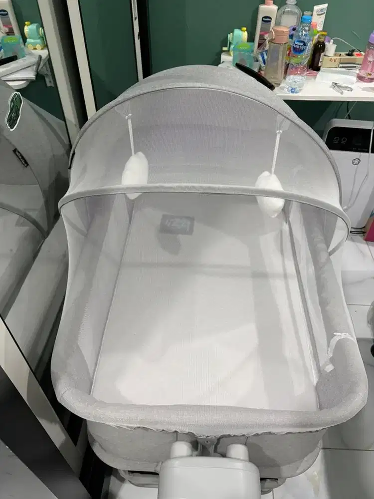 Babyelle crib swing