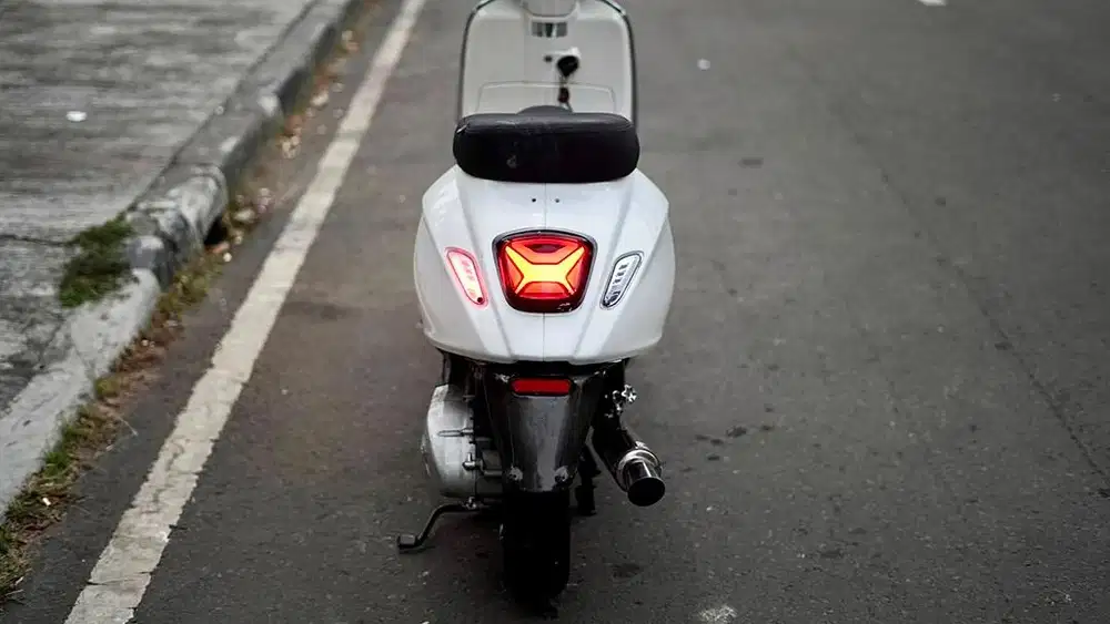 SALE TERMURAH VESPA SPRINT UPGRADE 150 3V 2015