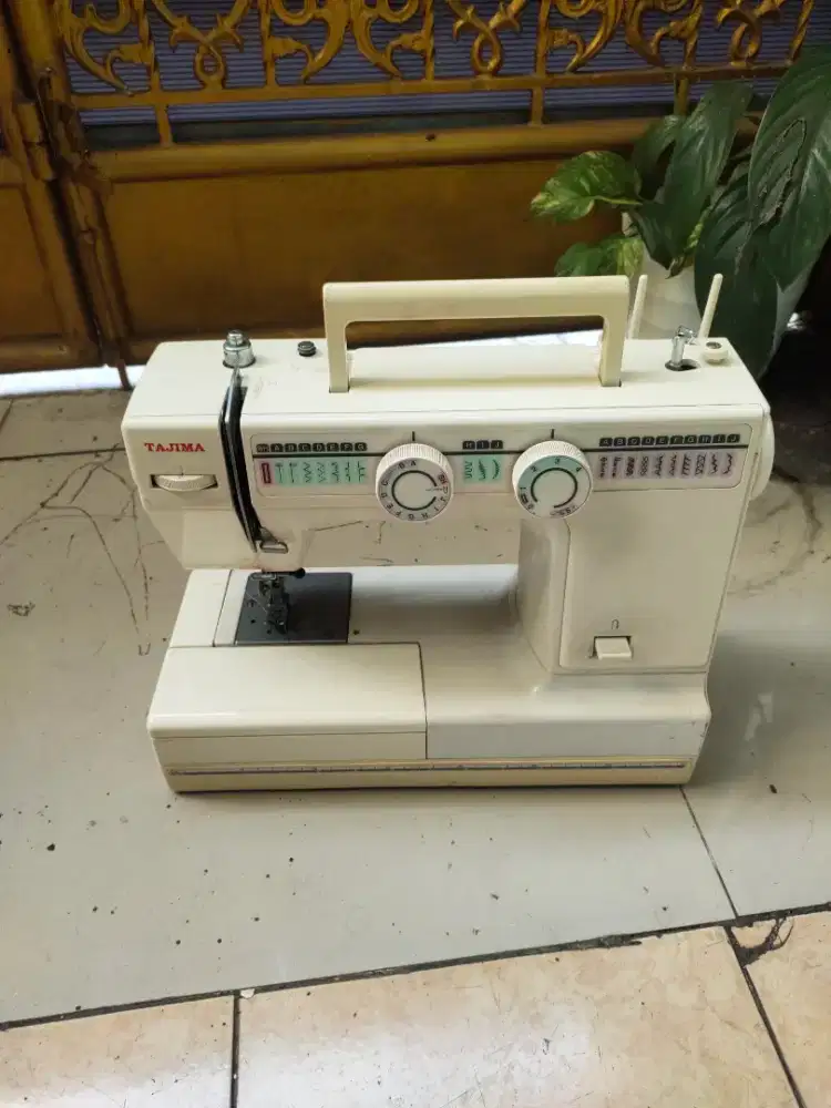 Jual mesin jahit bermerk Tajima Made in japan, terawat jarang pakai