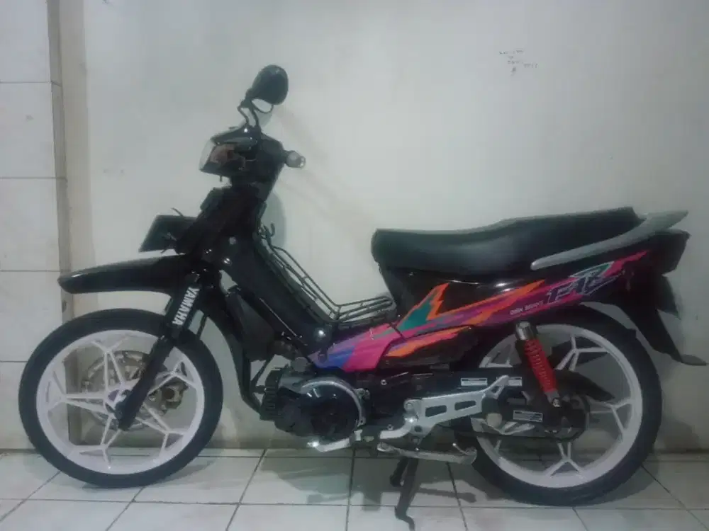 YAMAHA FIZR HITAM