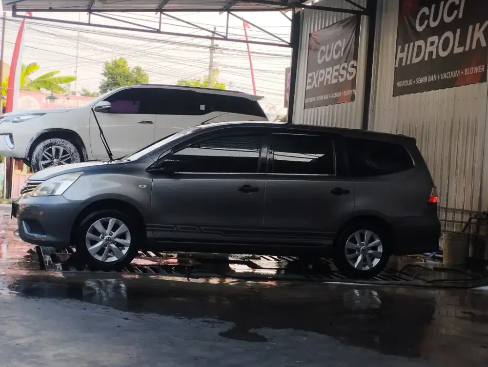 Grand livina L11
