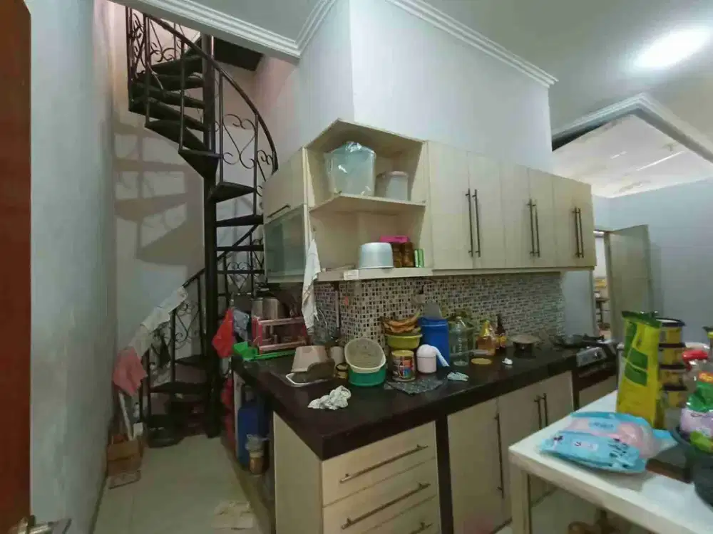 dijual rumah di tg duren 4 kt