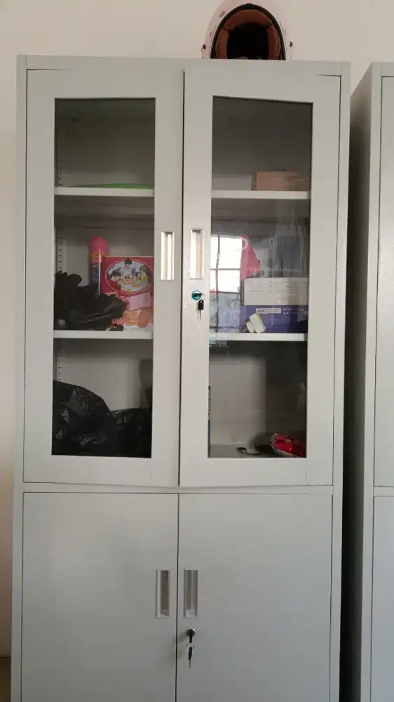 Lemari besi brankas