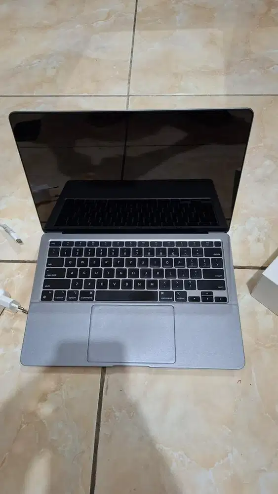 Macbook Air M1 (2020) 8/256gb