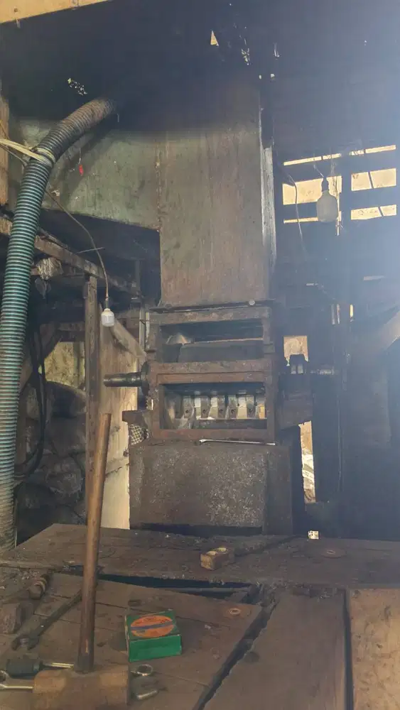 Jual Mesin PET Plastik Crusher Cacahan, Kondisi Siap Giling