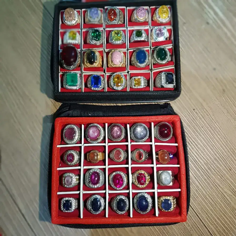 Cincin  batu permata mulia per box