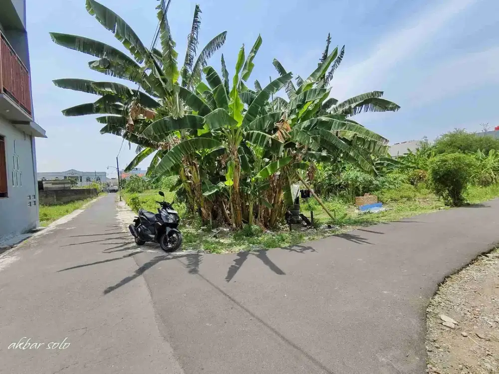 tanah solo area kampus ums dan atmi