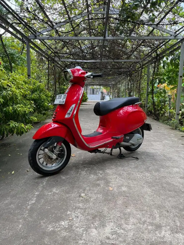 JUAL PIAGGIO VESPA SPRINT 150 IGET ABS 2018 TERMURAH BERGARANSI