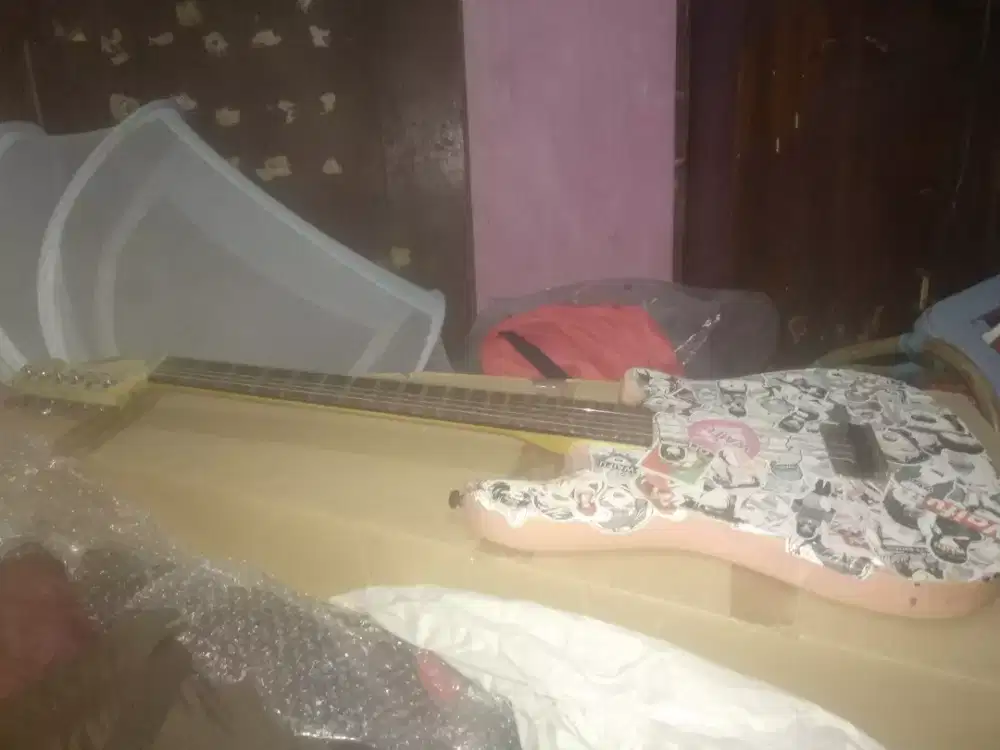 Gitar listrik kayu