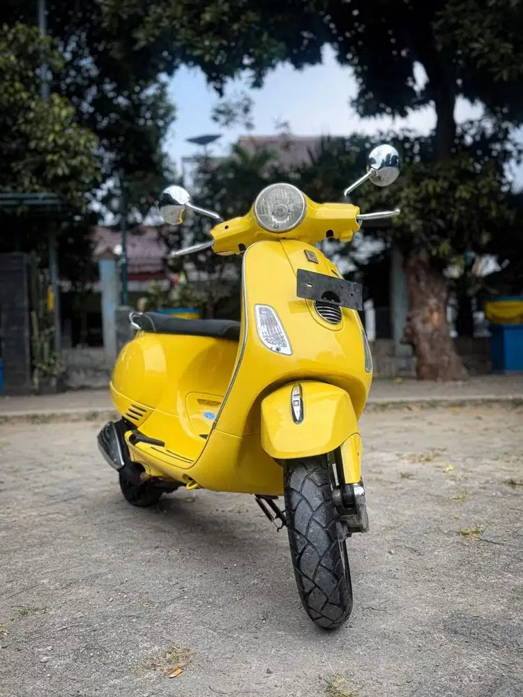 VESPA LX 150 2V 2011 TERMURAH!