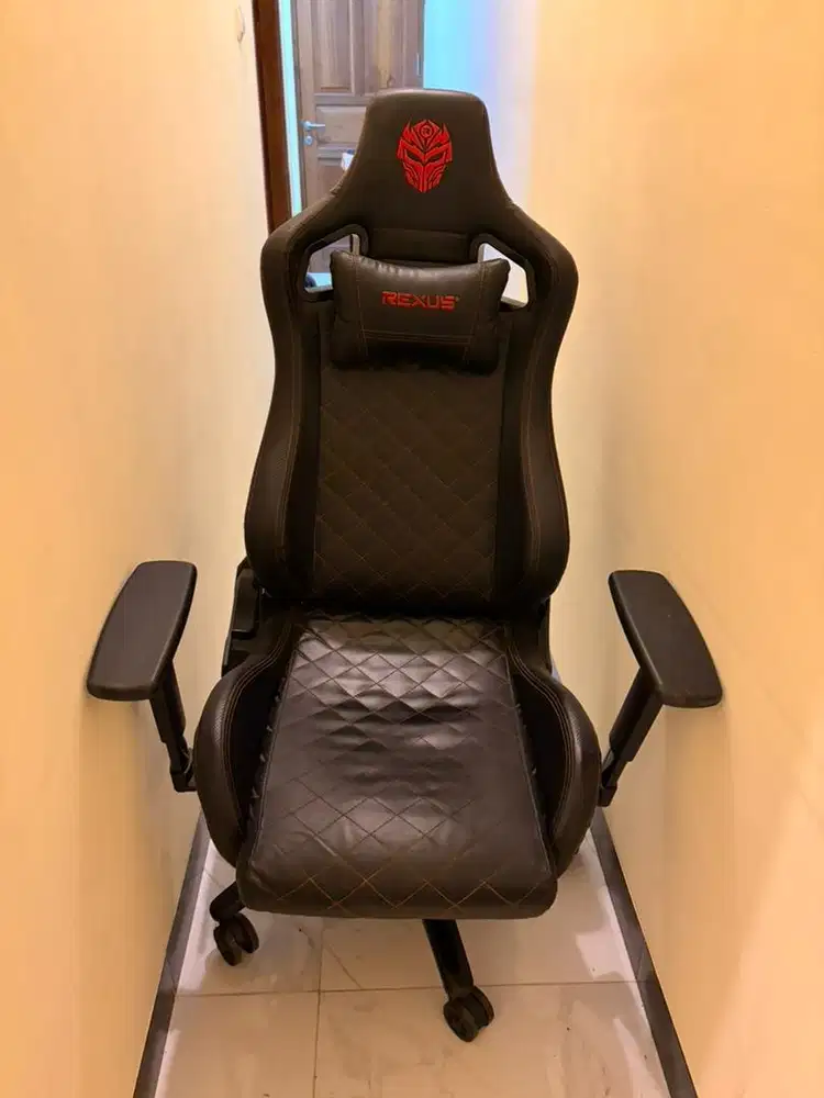 Kursi gaming rexus