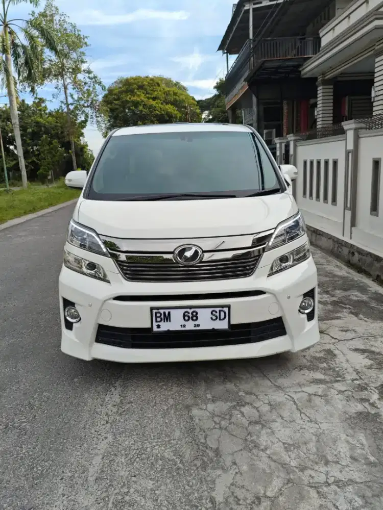 Vellfire 2.4 V matic 2014