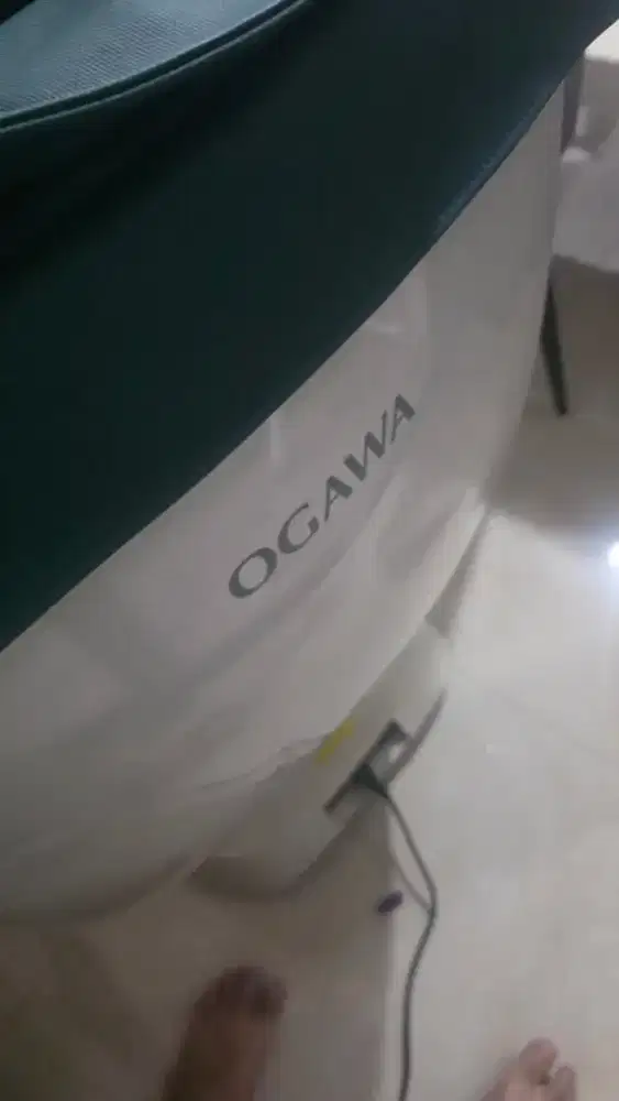 KURSI PIJAT OGAWA GENIX 2 HYBRID